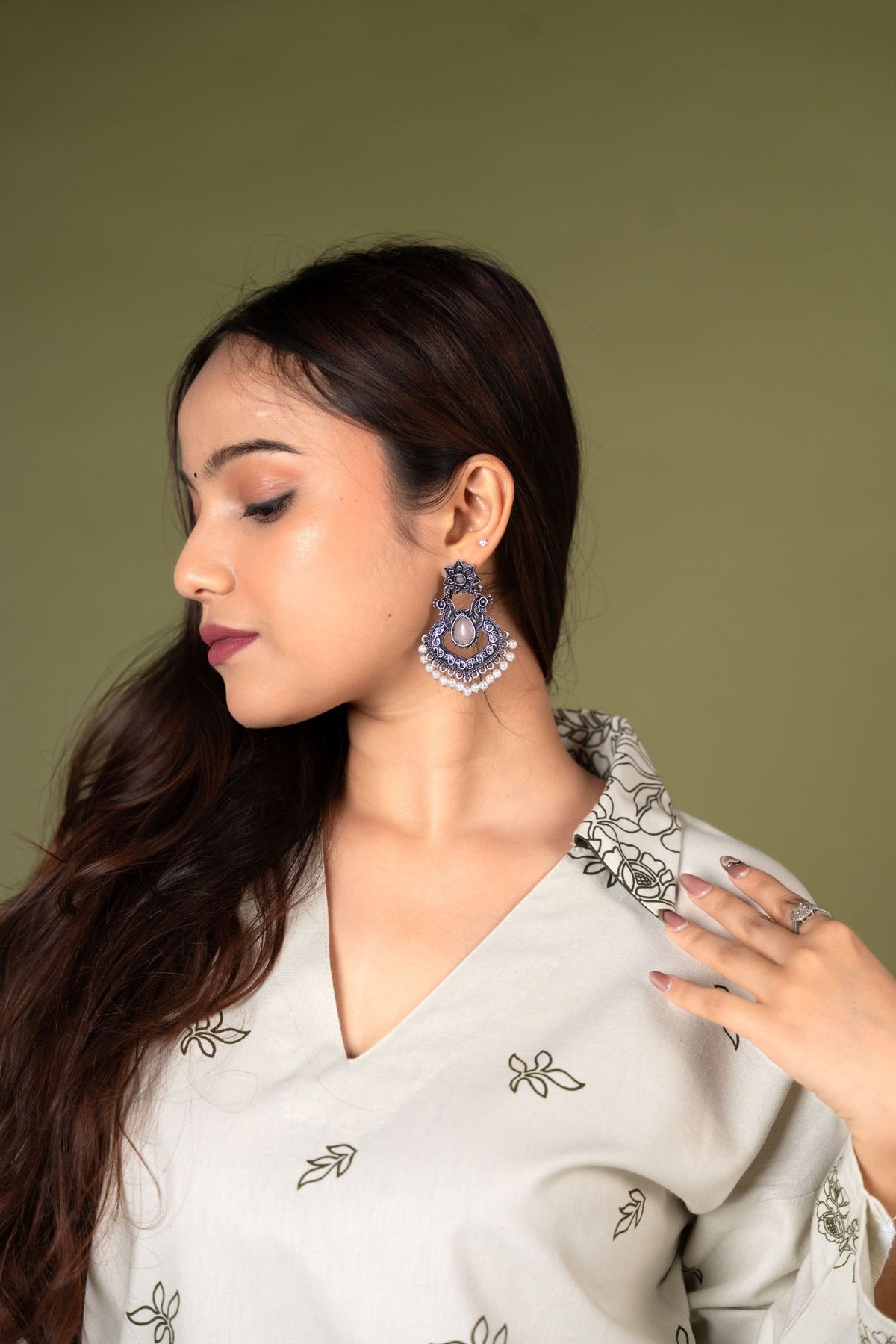AARSI Meher Floral Line-Art Lounge Set