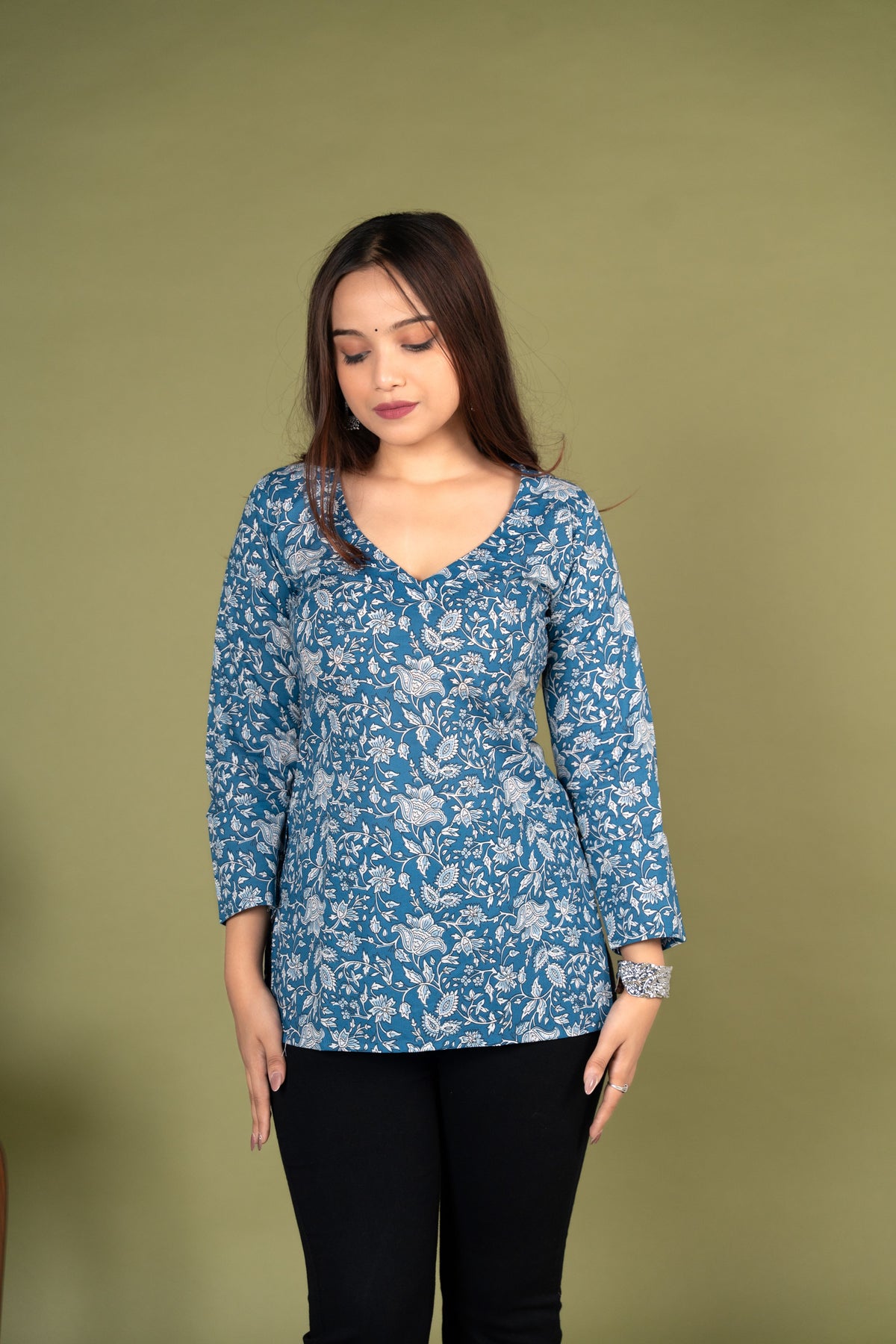 AARSI Myra Indigo Waves Resort Kurti