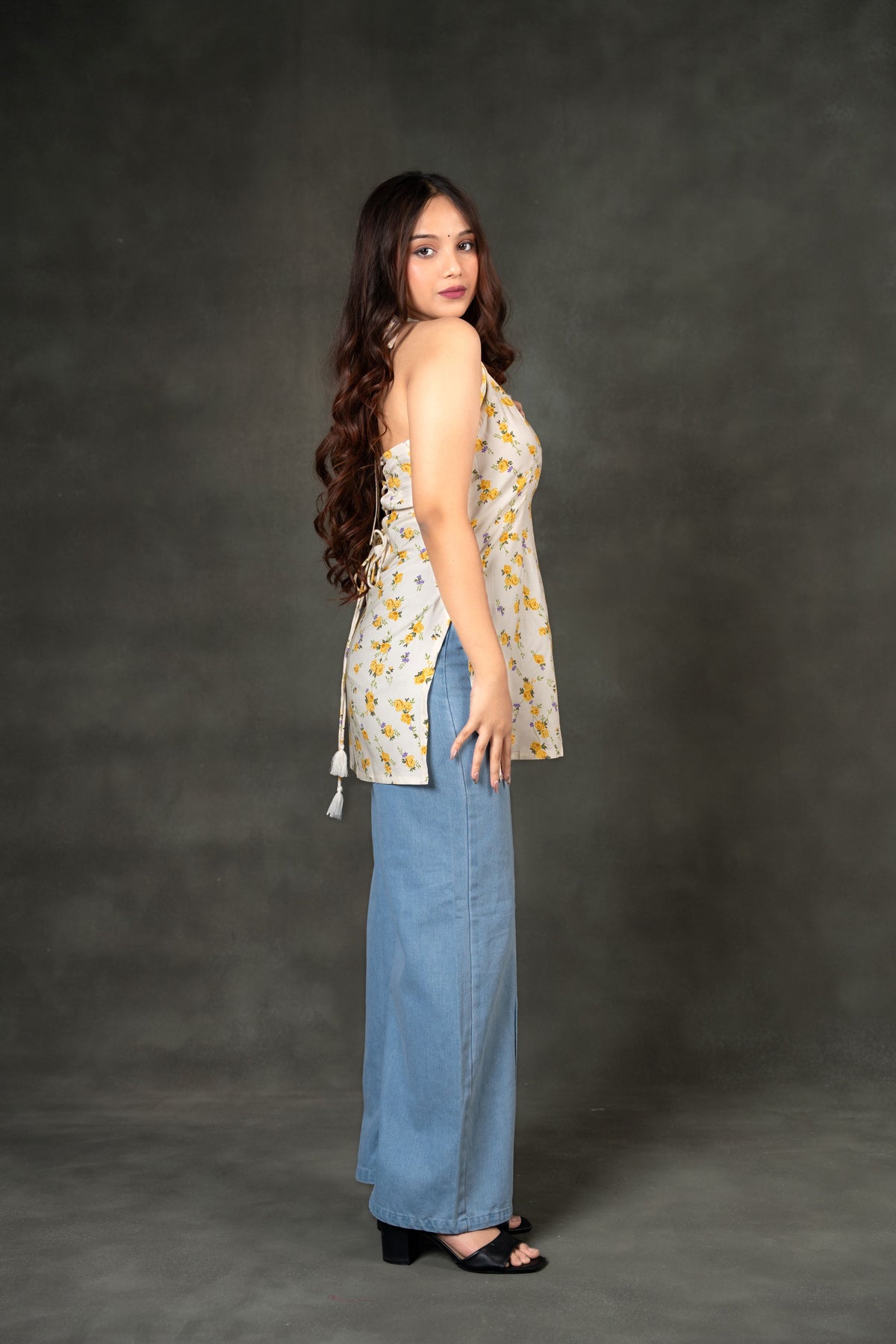 AARSI Ditsy Floral Halter Corset Kurti