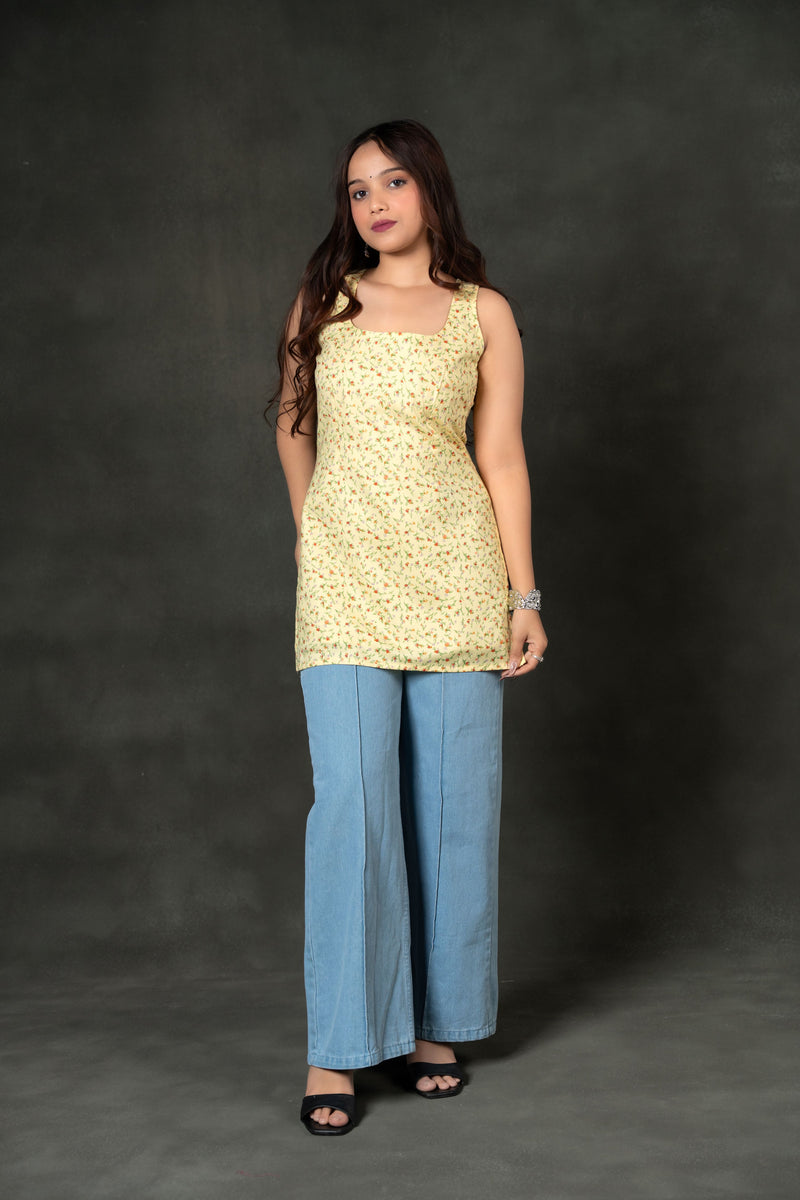 AARSI Shifa Pink Floral Block Print Square Neck Kurti