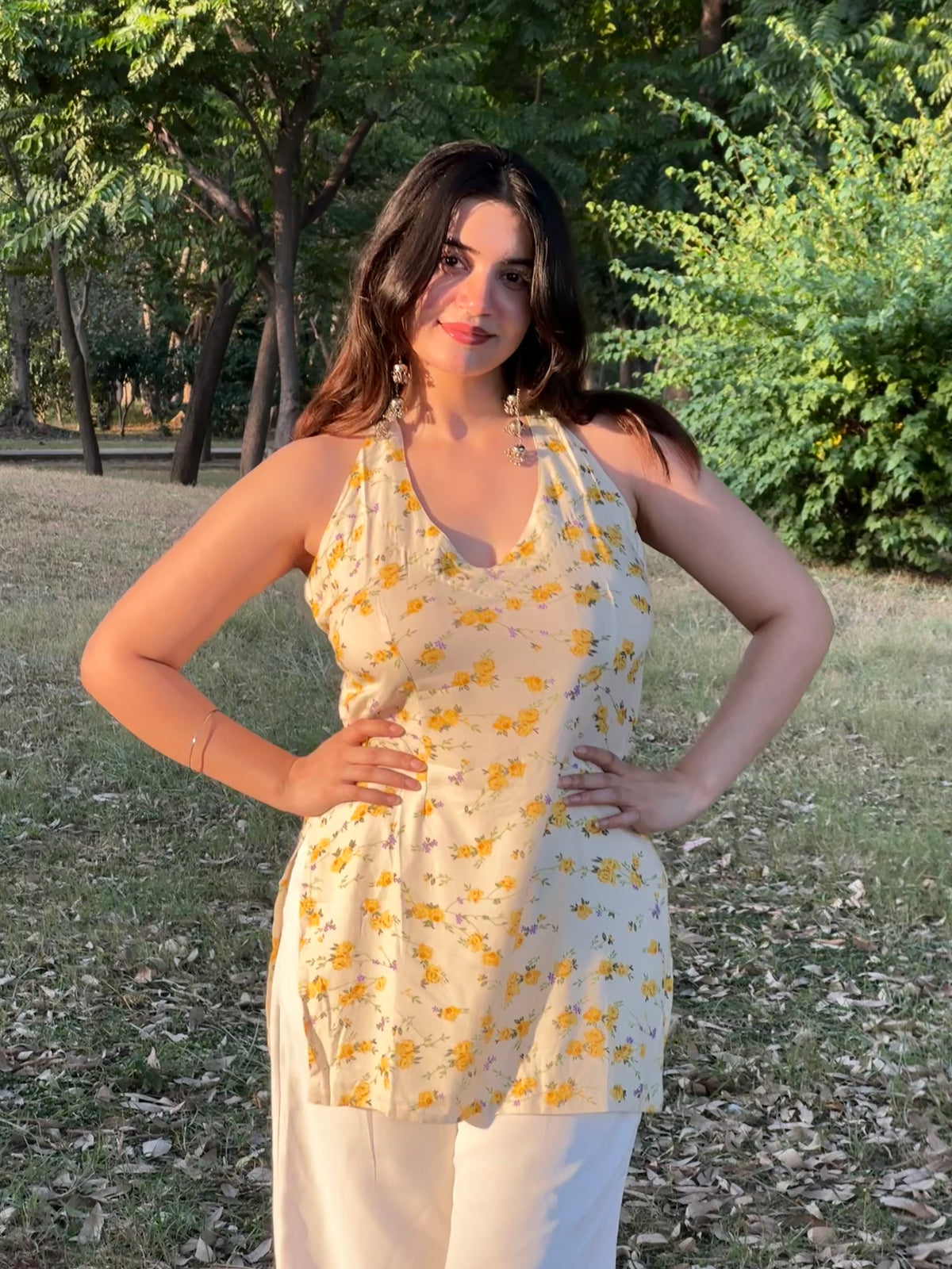 AARSI Ditsy Floral Halter Corset Kurti