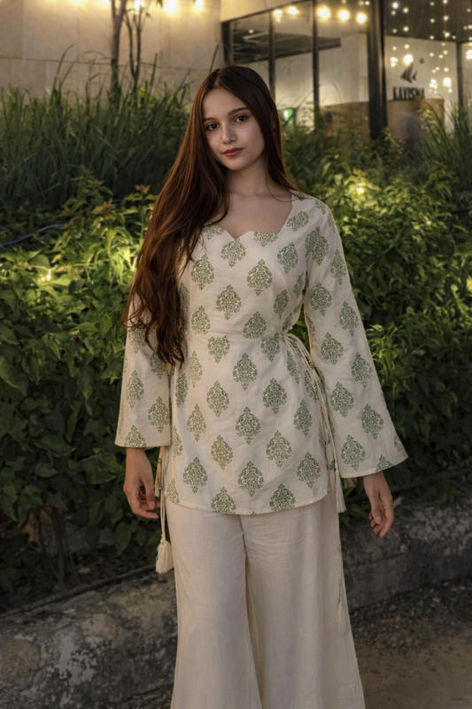 Aarsi Kaira Green Buta Side-Tie Kurti