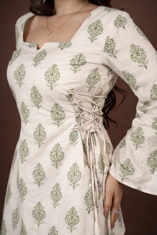 Aarsi Kaira Green Buta Side-Tie Kurti