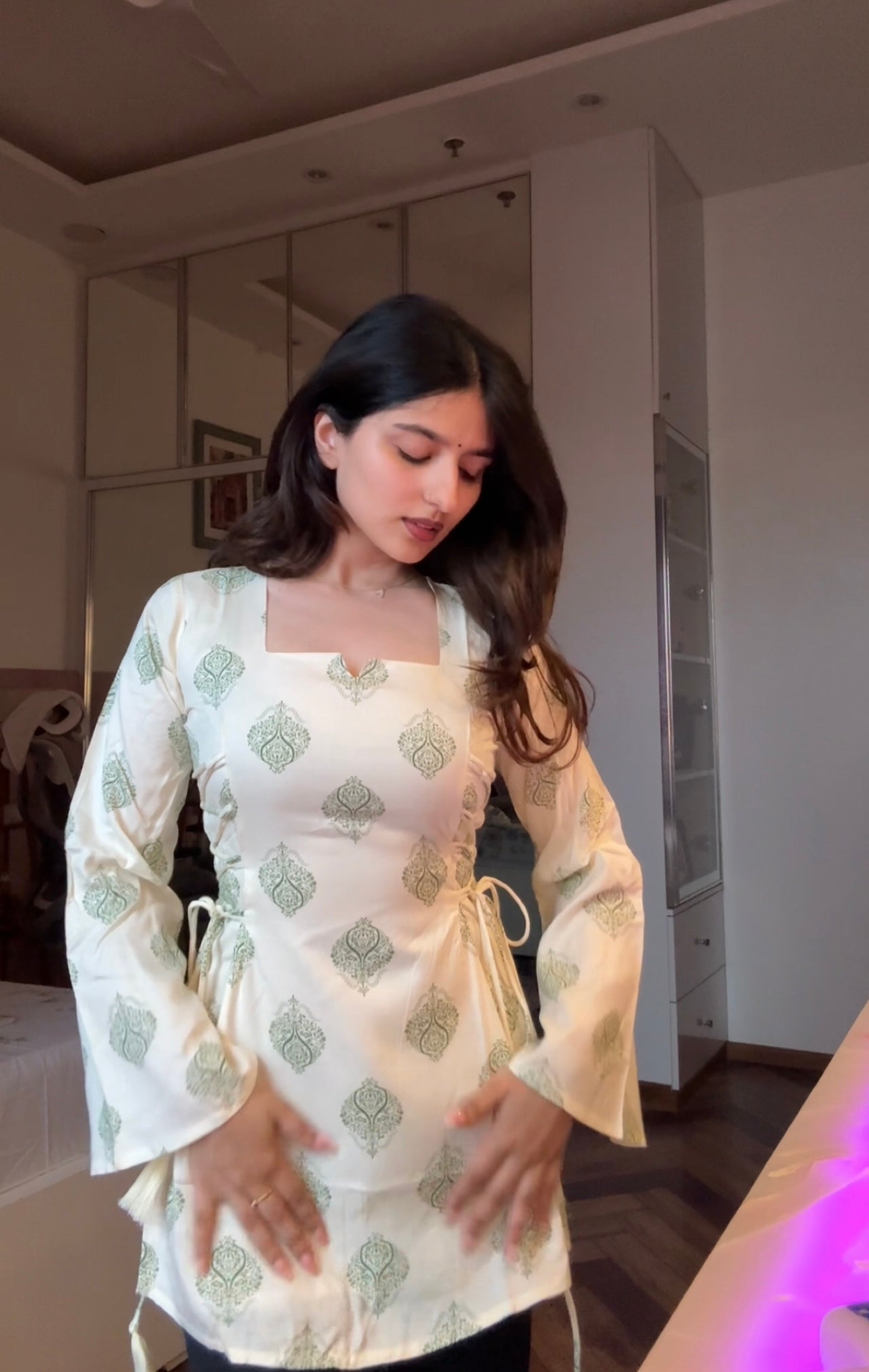 Aarsi Kaira Green Buta Side-Tie Kurti